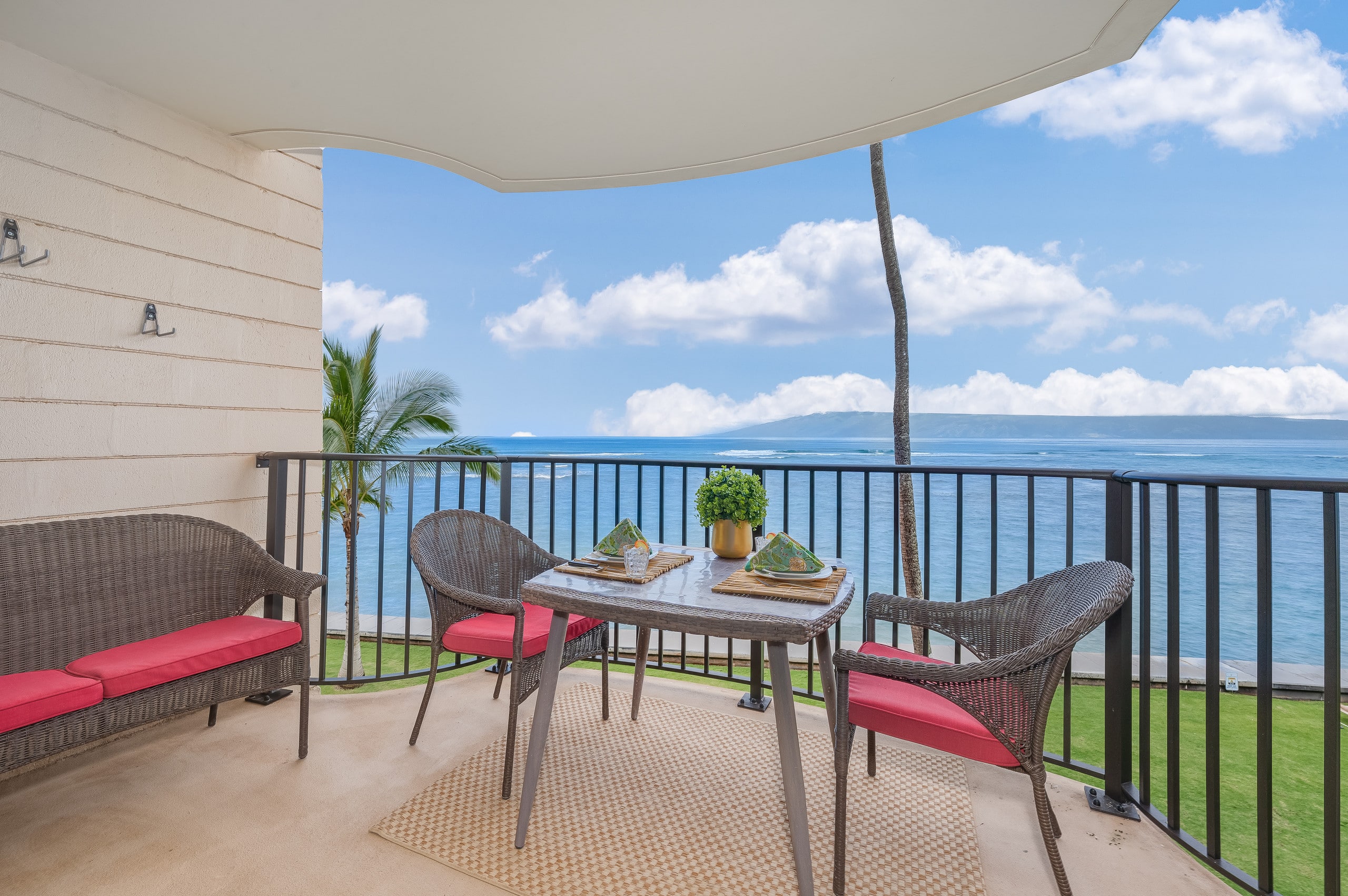 Condo in Lahaina · ★4.46 · 1 bedroom · 2 beds · 1 bath - Image 25