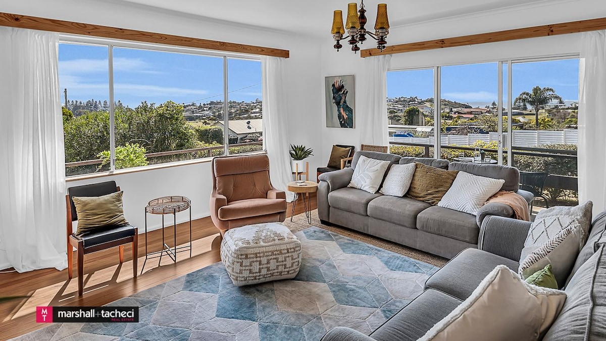 Successful Airbnb property: Bermagui Breeze Holiday House 5 bedroom in Bermagui