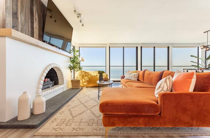 Oceanfront 4 Bdrm on The Strand, Manhattan Beach gallery image 3