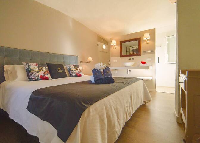 By The Sea Lux House – Great Swimming Pool in Fena gallery image 5