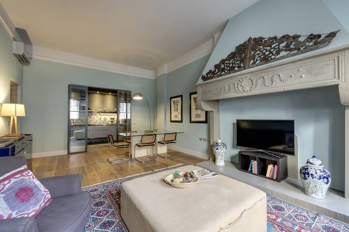 Frida Luxury Apartment by Mamo Florence gallery image 5