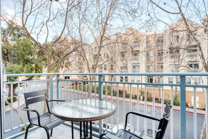 Blueground | Mountain View, gym, roof & w/d gallery image 5