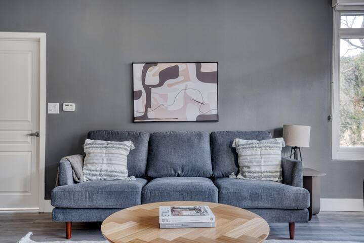 Blueground | Mountain View, gym, roof & w/d gallery image 2