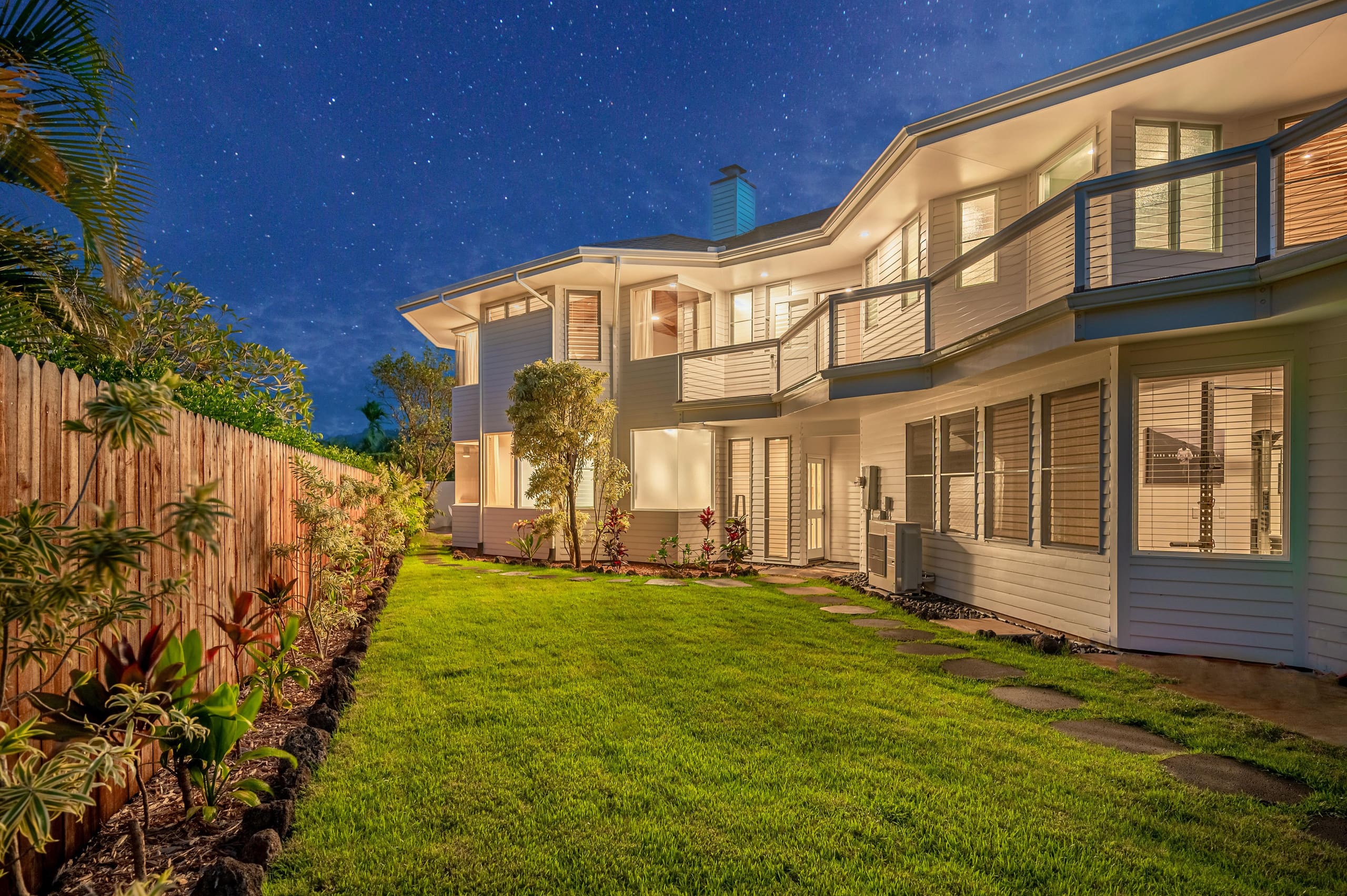 Home in Princeville · ★5.0 · 4 bedrooms · 7 beds · 3.5 baths - Image 46