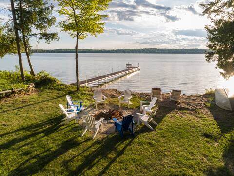 Private Estate on Kangaroo Lake East Shore for 14