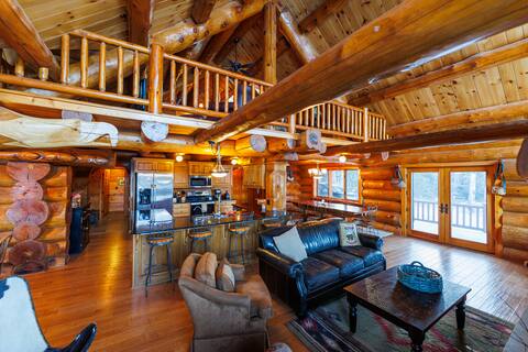 Log Retreat: Private Pickleball Court! Fish Creek