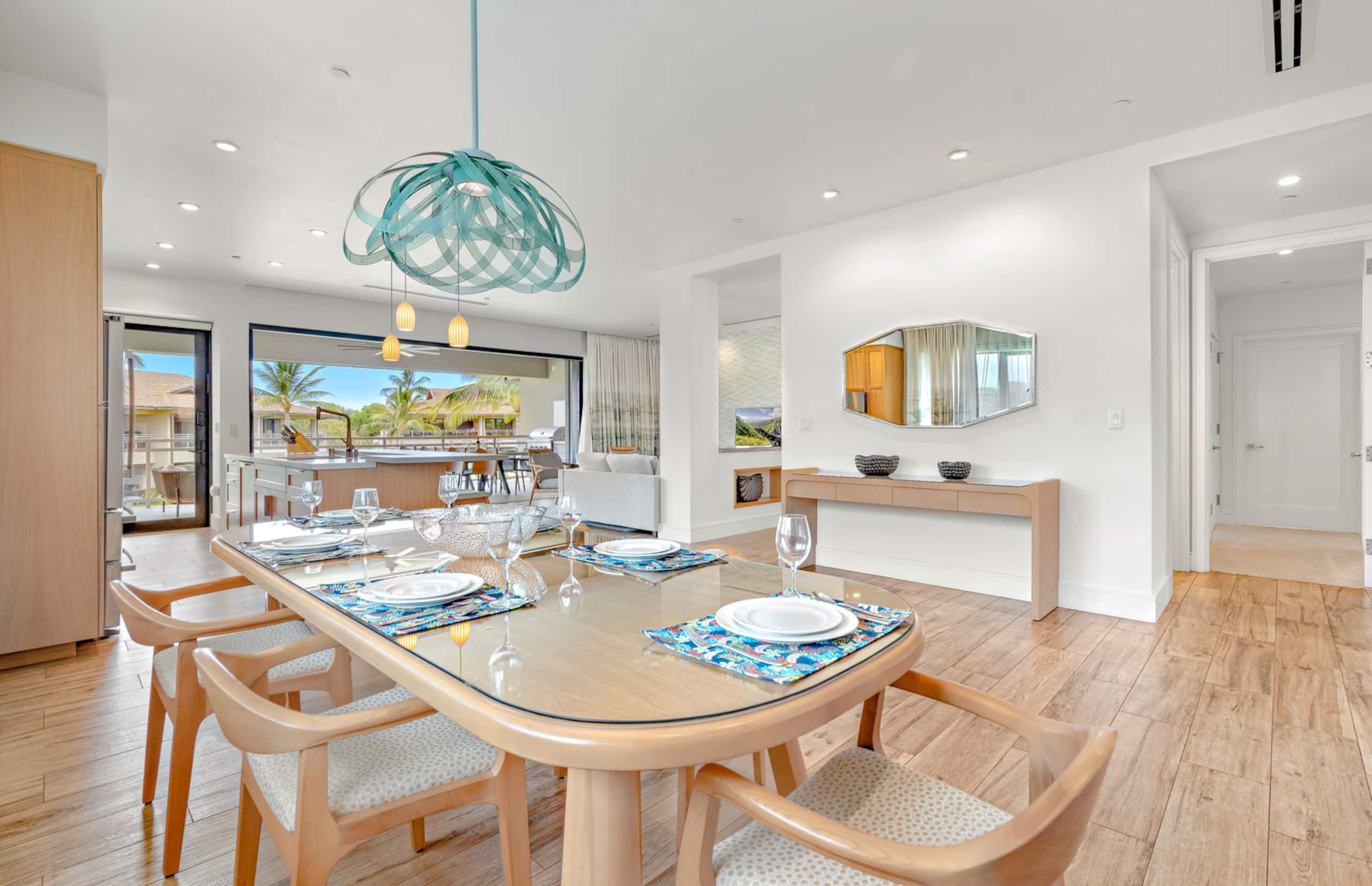 Condo in Lahaina · ★4.89 · 3 bedrooms · 4 beds · 3 baths - Image 11