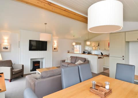 Axbridge Lodge