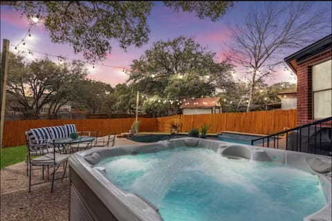 Shady Oak Pool House (San Antonio)