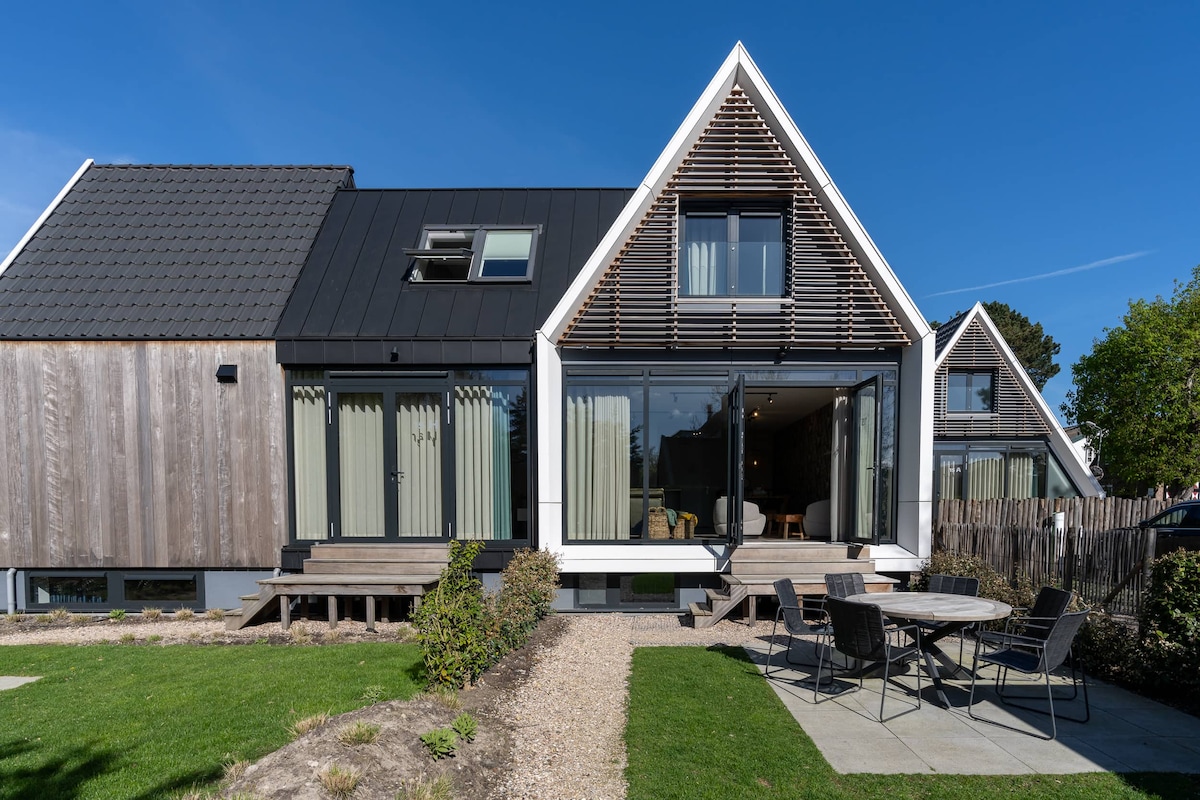 Popular Airbnb listing: Ground-floor apartment with sauna in Oostkapelle | in Duno