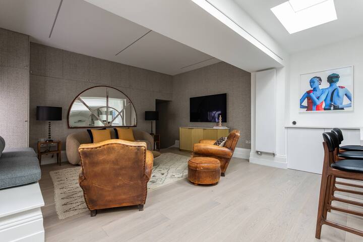 Winchester Street III by onefinestay gallery image 4