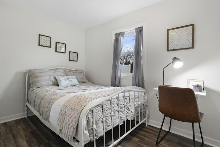 Camera da letto 2 con letto matrimoniale