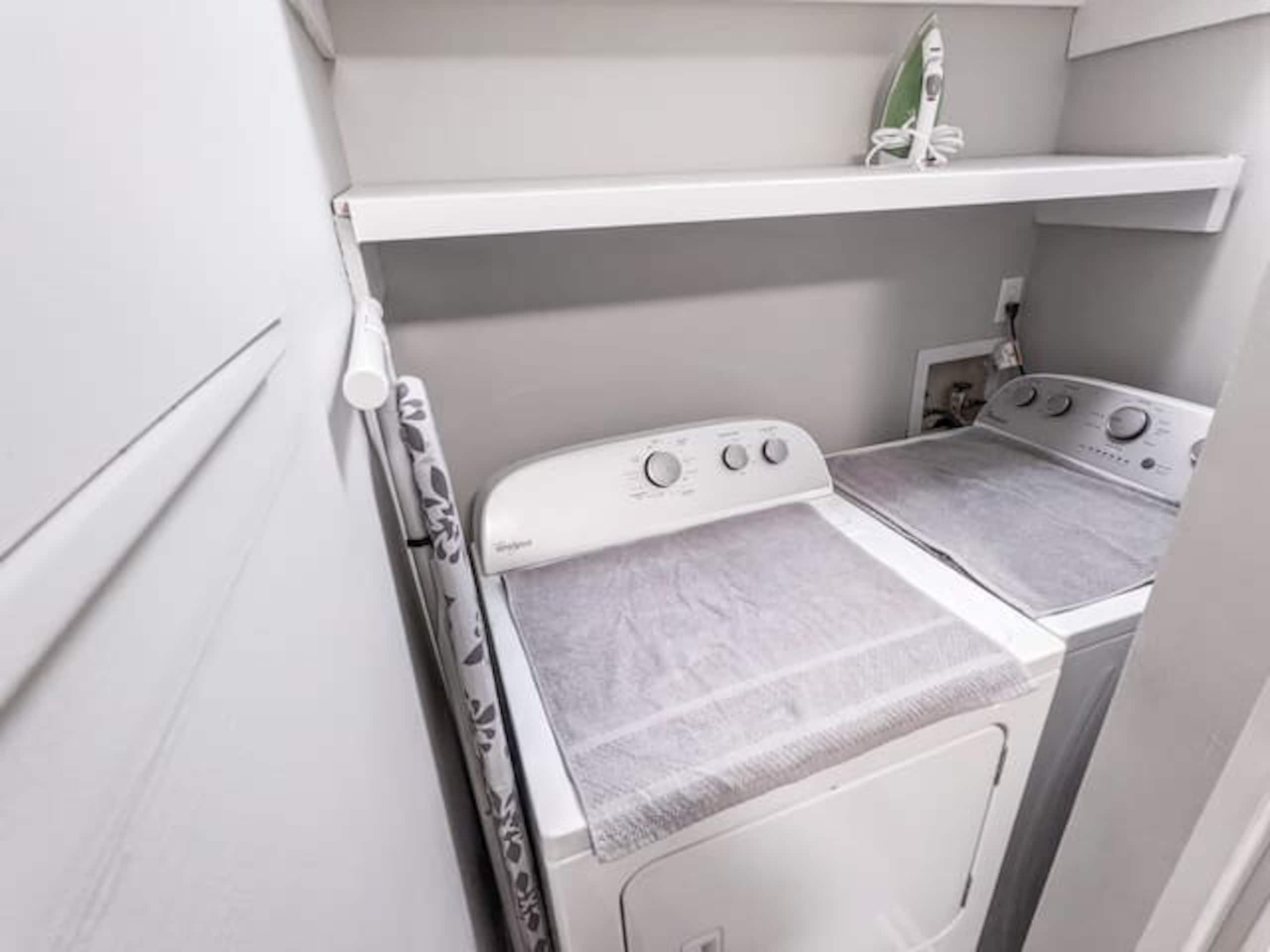 Royal Winter - Pets, Fast Wifi, Laundry, TVs - Photo 5