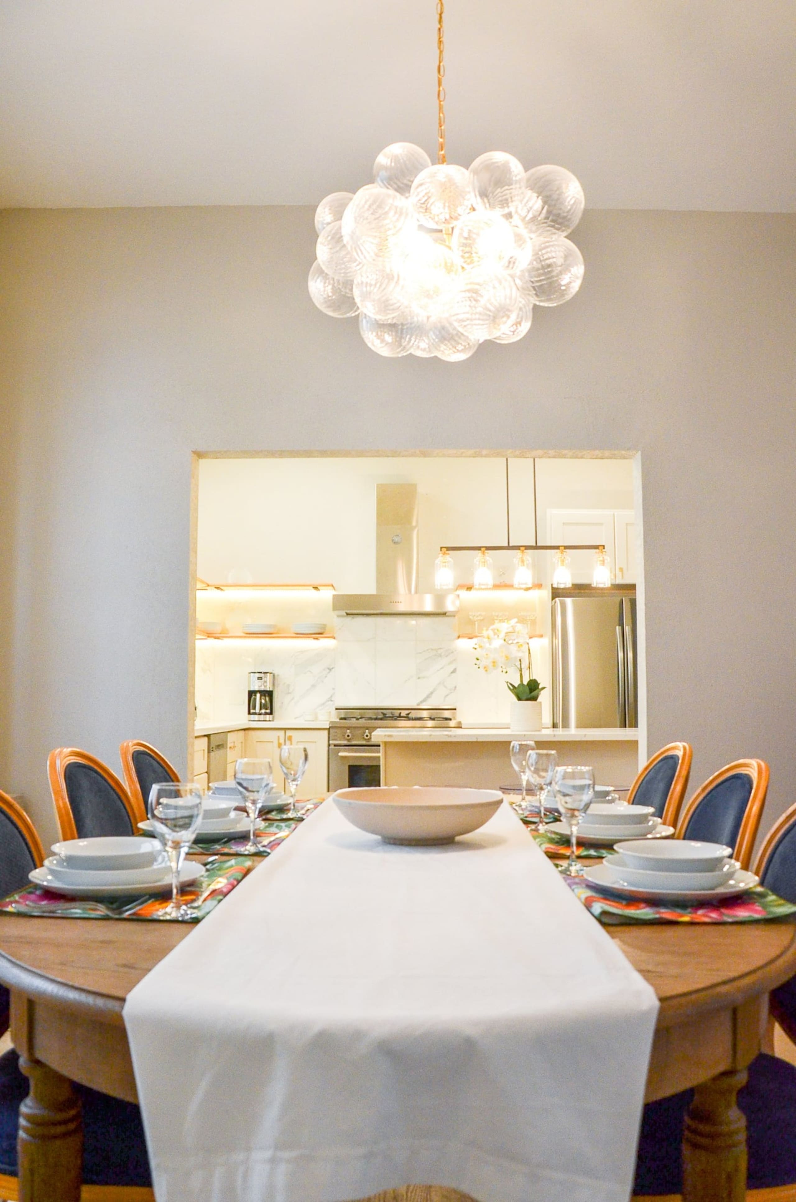 Home in San Francisco · ★4.82 · 5 bedrooms · 6 beds · 2 baths - Image 9