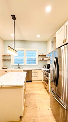 5-Bedroom Flat, Central, Close to Castro & Mission gallery image 5