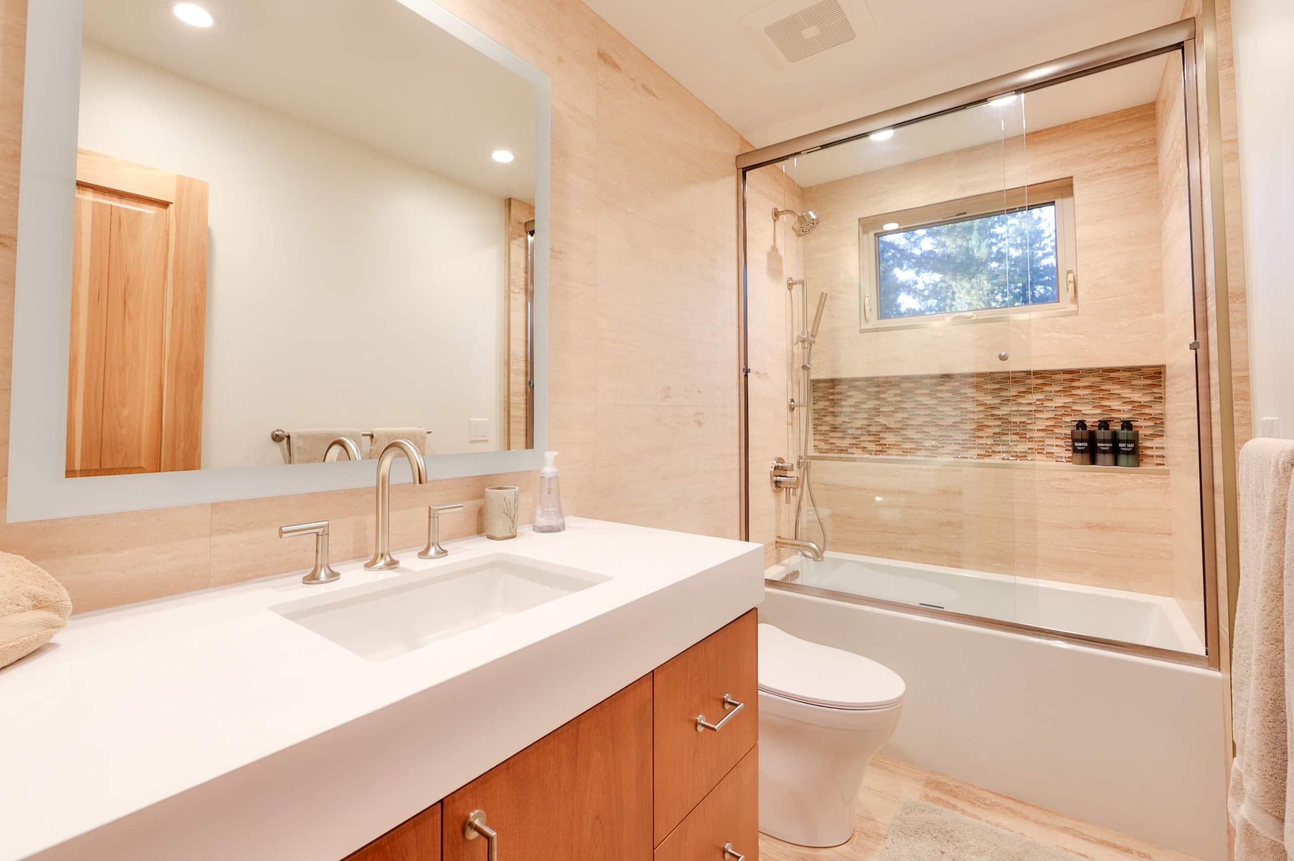 Pine-Framed Tahoe Retreat Near Heavenly & Lake - Photo 28