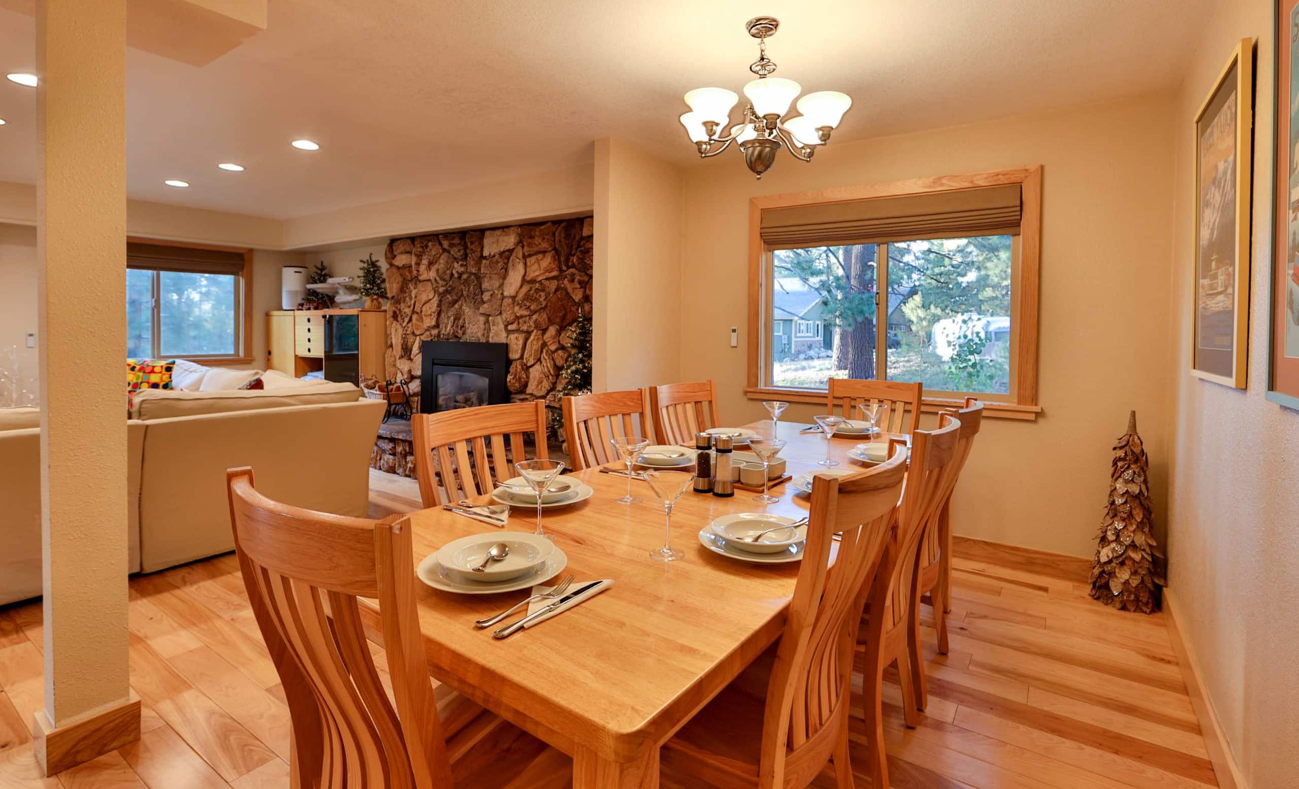 Pine-Framed Tahoe Retreat Near Heavenly & Lake - Photo 17