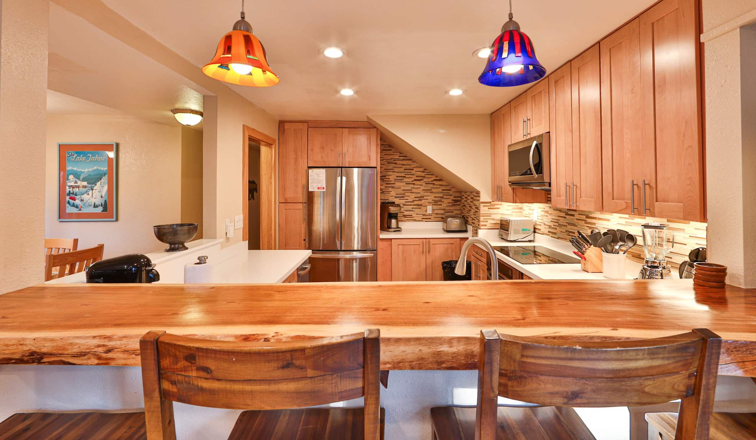 Pine-Framed Tahoe Retreat Near Heavenly & Lake - Photo 16