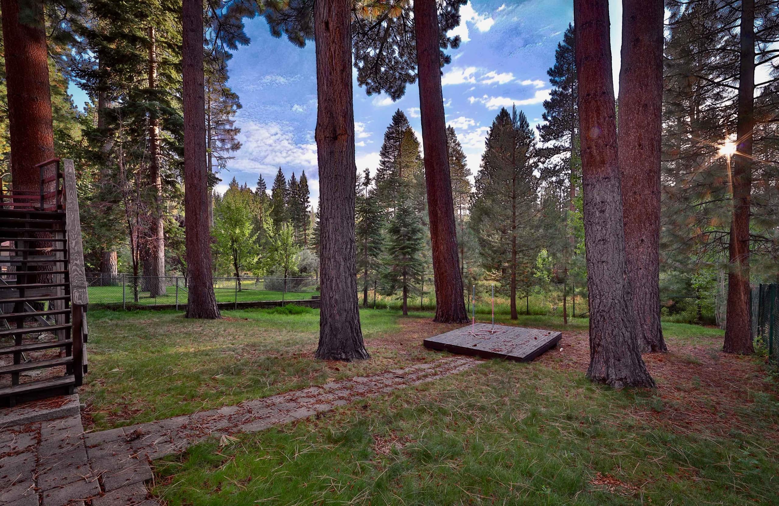 Pine-Framed Tahoe Retreat Near Heavenly & Lake - Photo 44