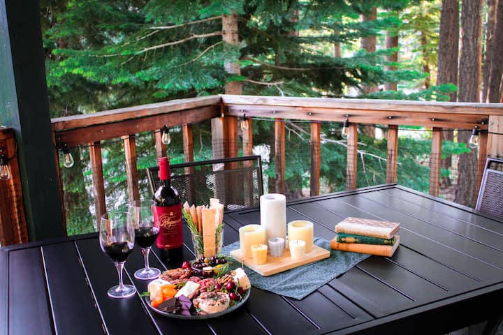 Cherry Hills Cabin - Sleeps 6, No Pets, Family Fun! - 사우스 레이크 타호