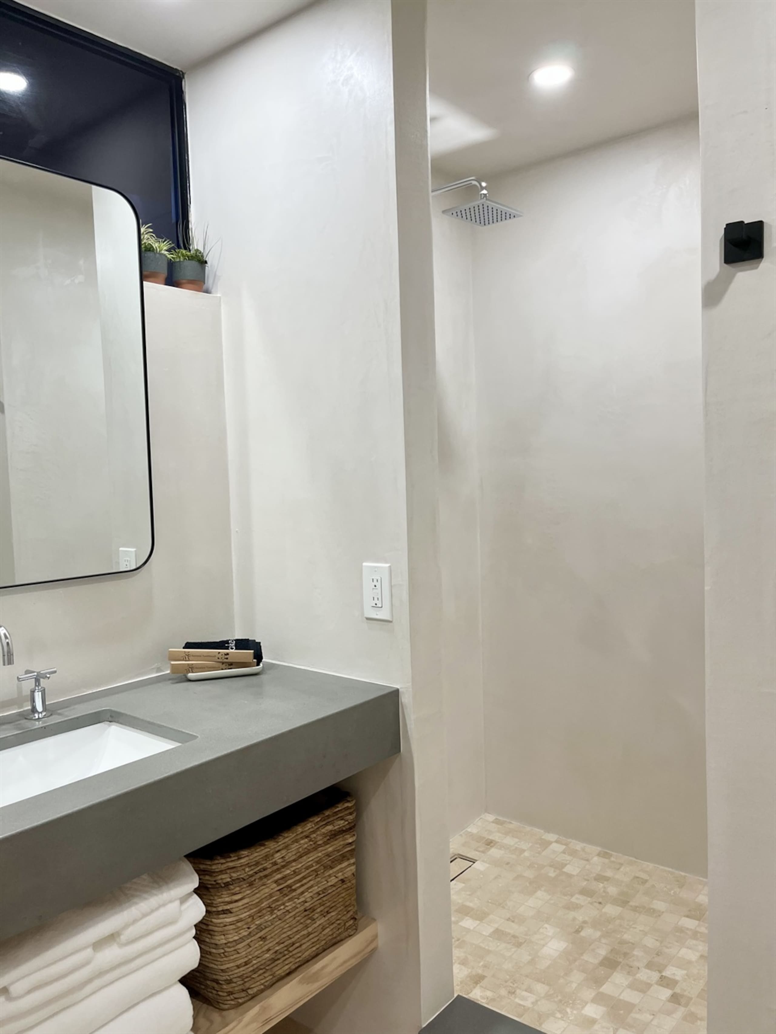 Condo in Wailea · ★4.98 · 1 bedroom · 1 bed · 1 bath - Image 28