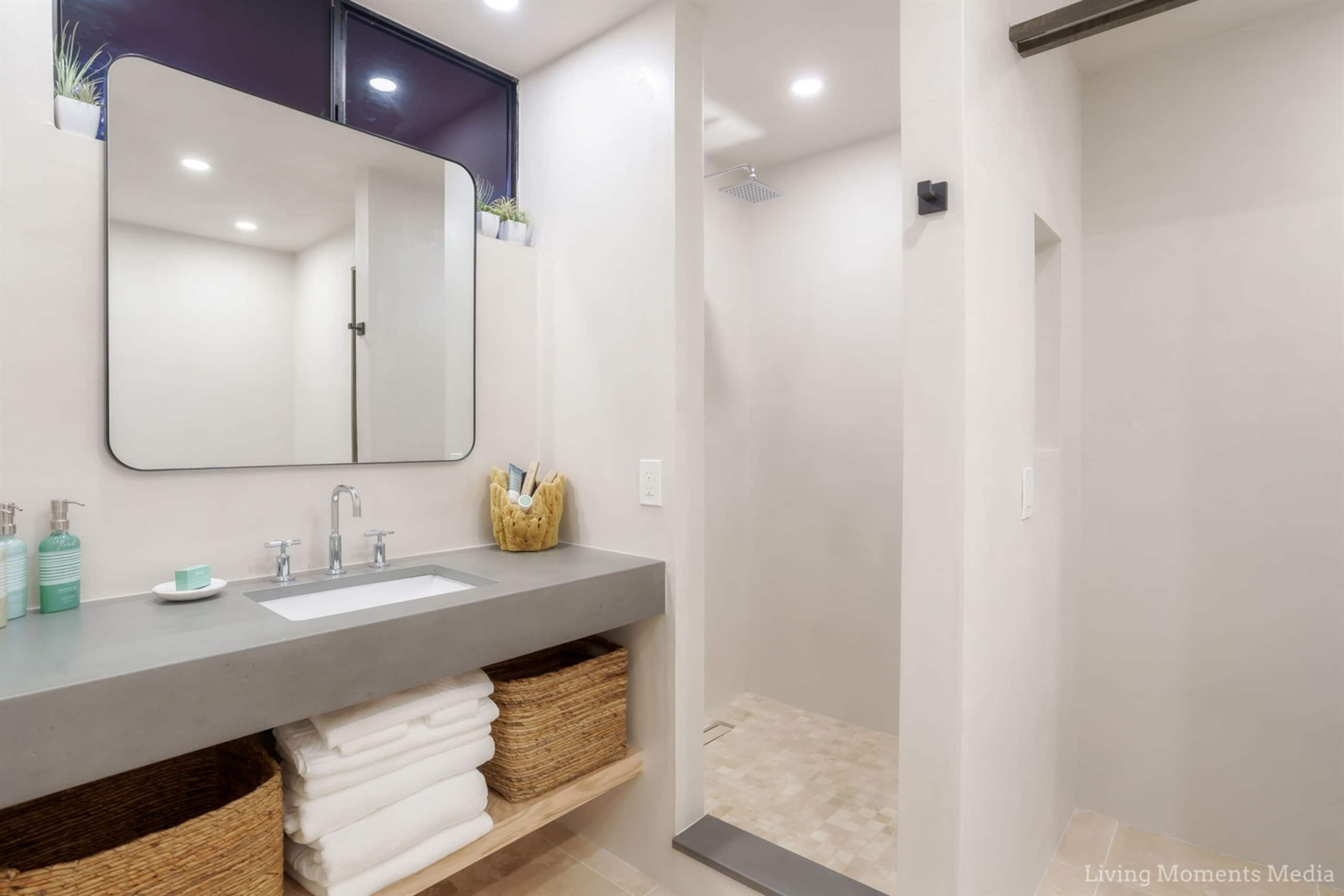 Condo in Wailea · ★4.98 · 1 bedroom · 1 bed · 1 bath - Image 25