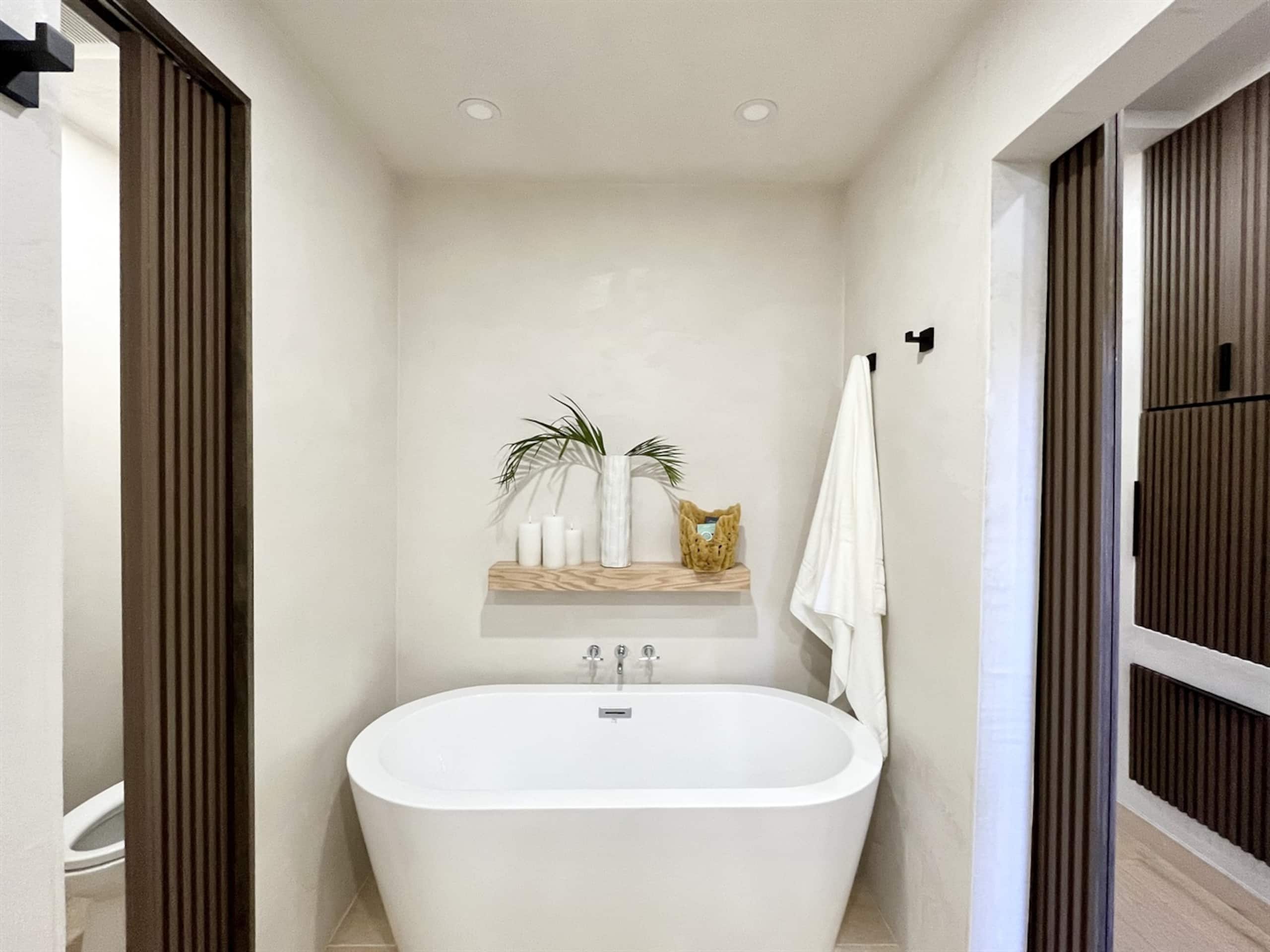 Condo in Wailea · ★4.98 · 1 bedroom · 1 bed · 1 bath - Image 5