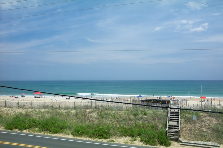Coastal Jade: Semi-oceanfront, Shared Pool & Spa - Kitty Hawk, NC