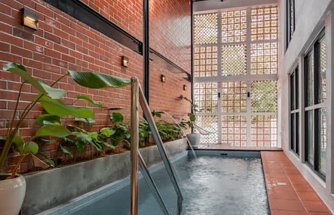Bayu House -4br/12pax with Private Pool!