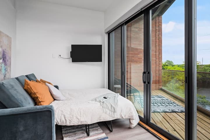 Pine Tree House: 316 - Traverse City, MI