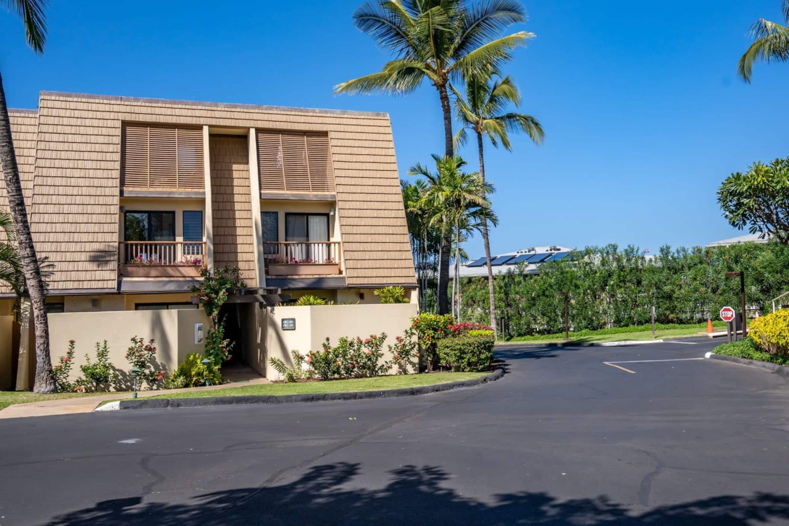 Luxurious & Spacious Ocean Vistas - Image 38