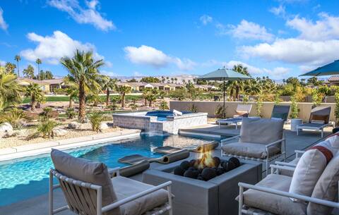 Calm Palm Retreat - Contemporary resort home