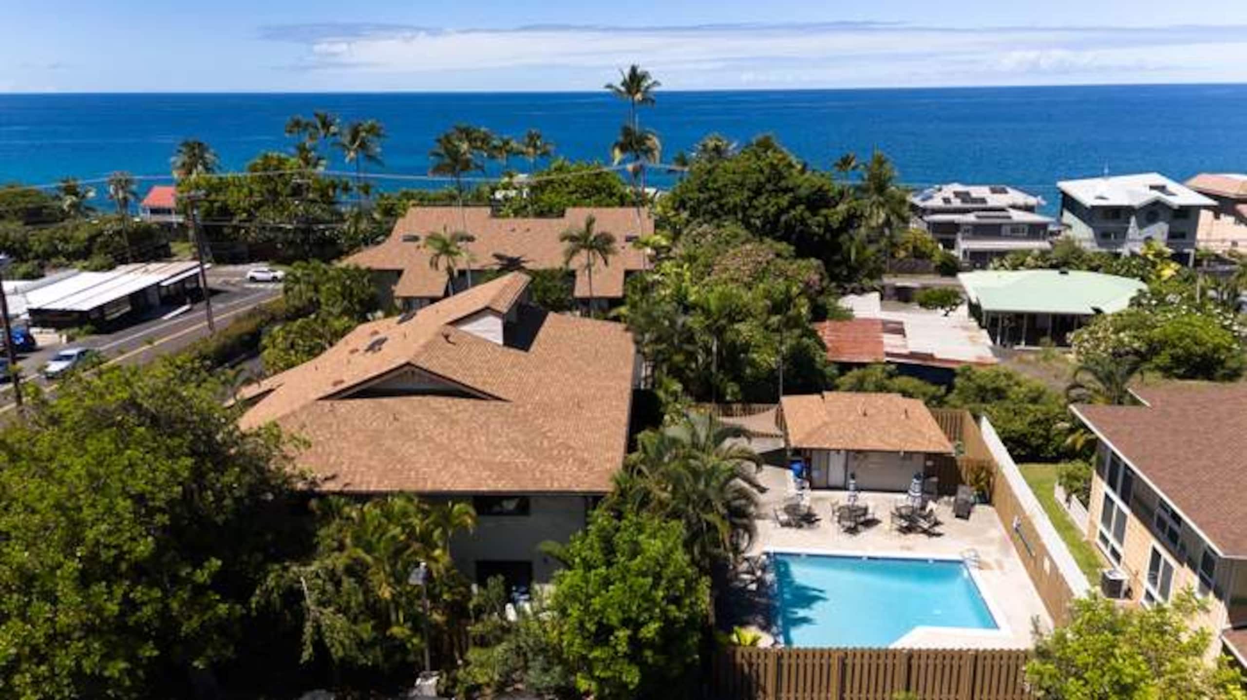 Condo in Kailua-Kona · ★4.85 · 2 bedrooms · 2 beds · 2 shared baths - Image 29