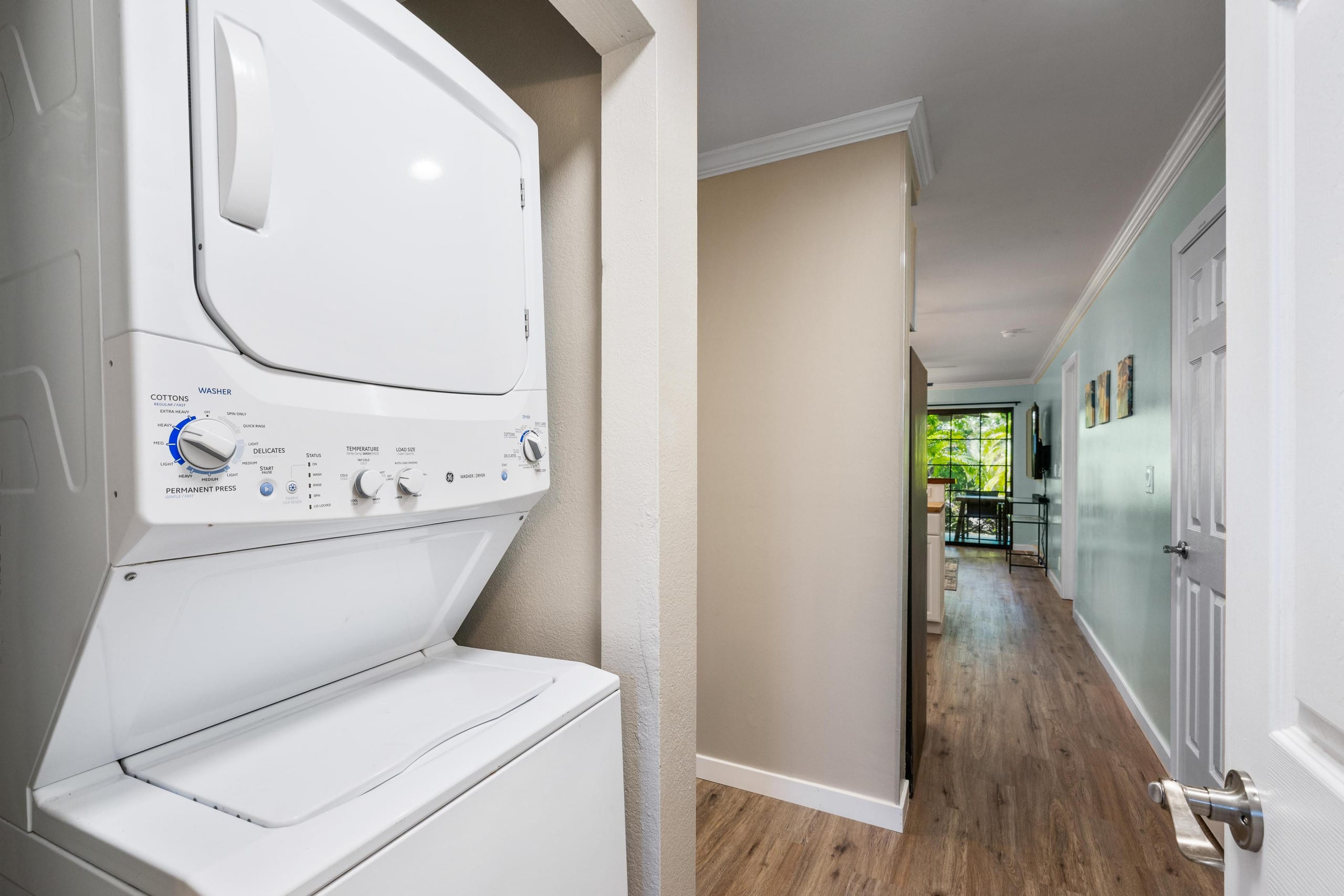 Condo in Kailua-Kona · ★4.85 · 2 bedrooms · 2 beds · 2 shared baths - Image 8