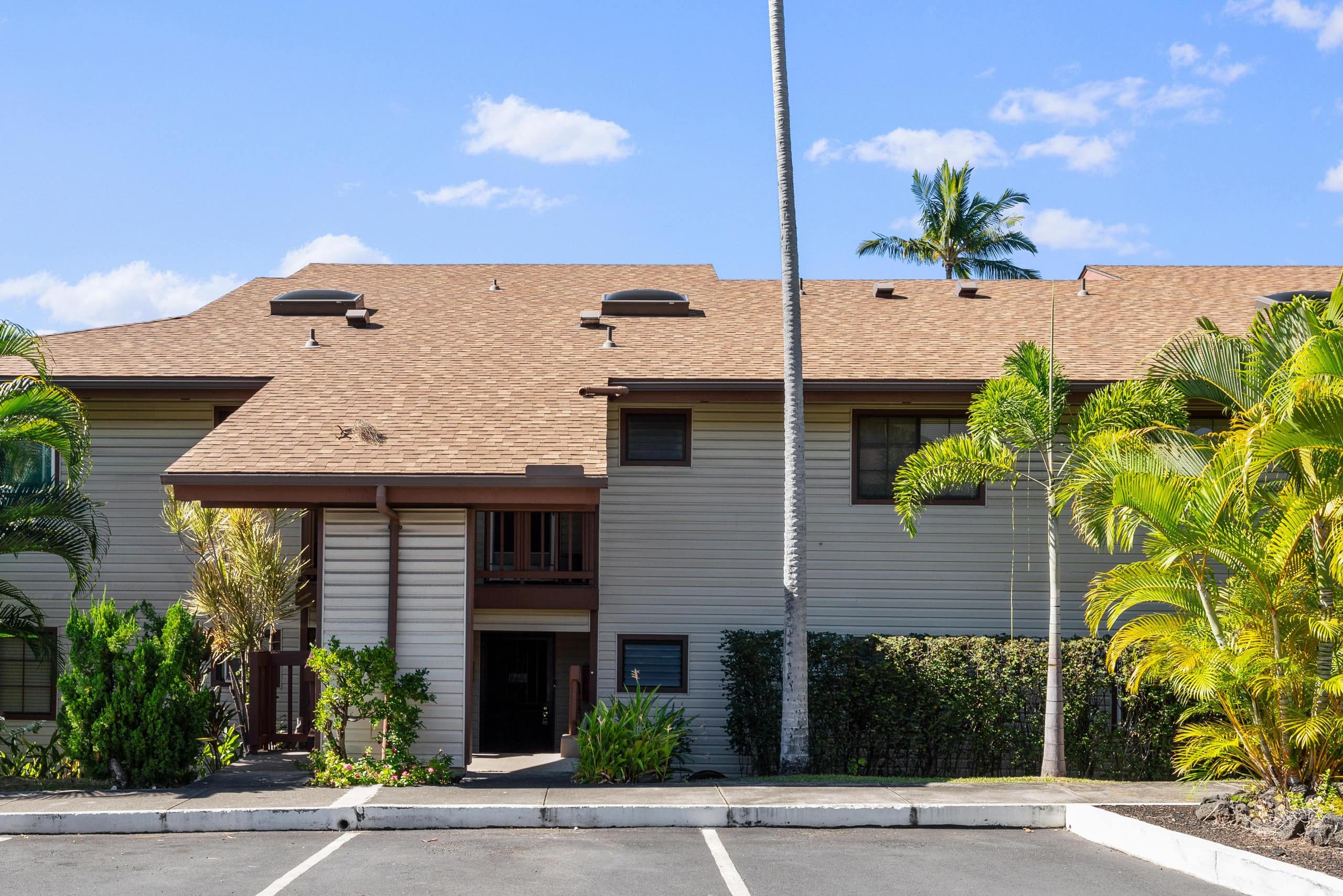 Condo in Kailua-Kona · ★4.85 · 2 bedrooms · 2 beds · 2 shared baths - Image 23