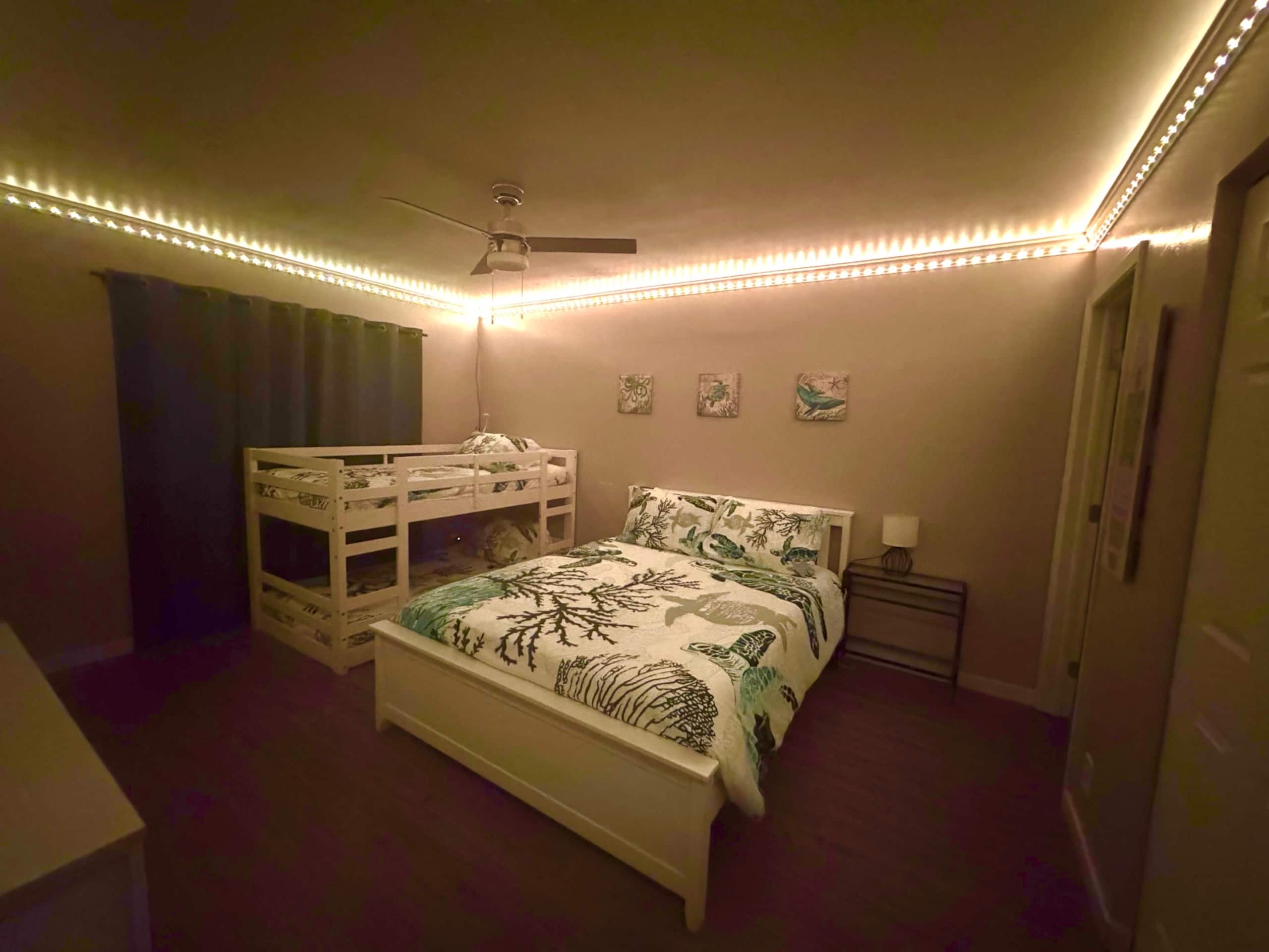 Condo in Kailua-Kona · ★4.85 · 2 bedrooms · 2 beds · 2 shared baths - Image 16
