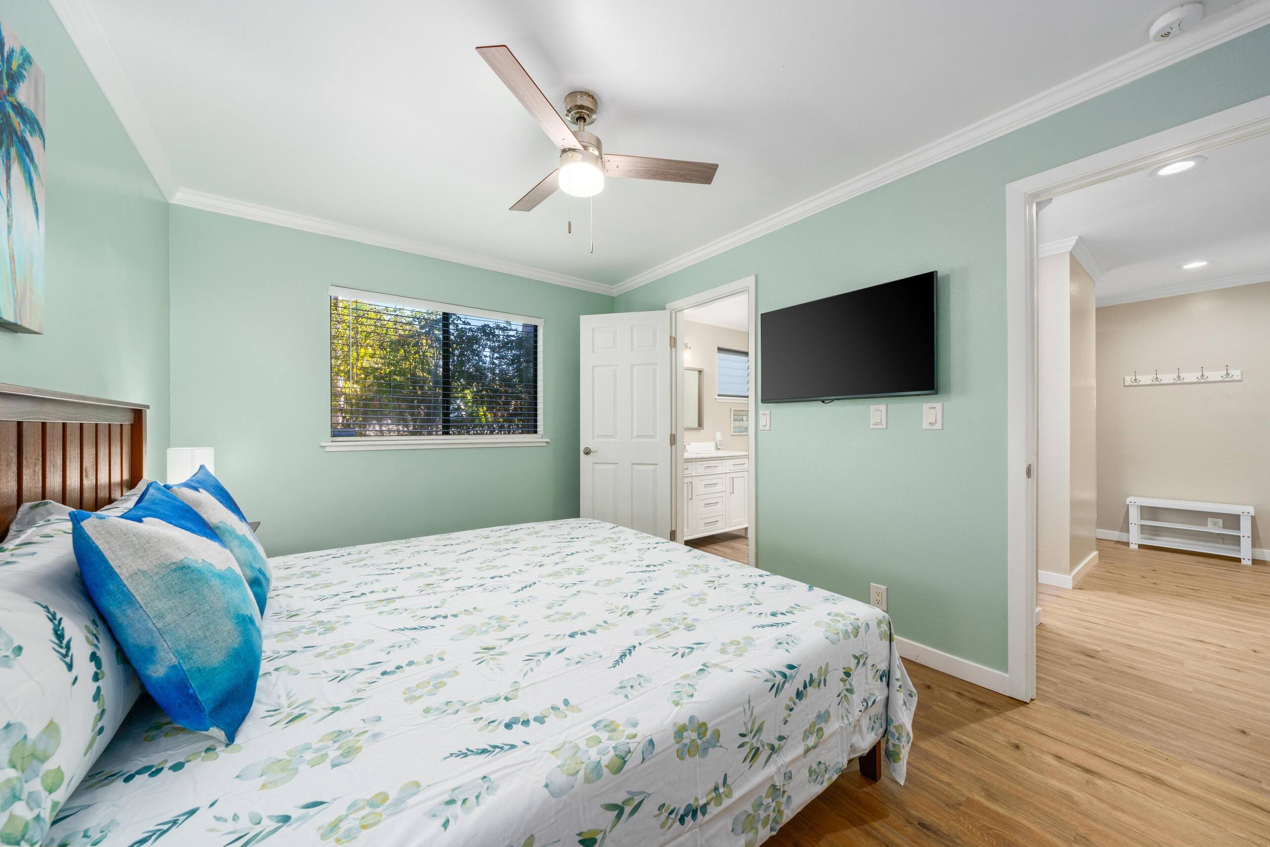 Condo in Kailua-Kona · ★4.85 · 2 bedrooms · 2 beds · 2 shared baths - Image 11