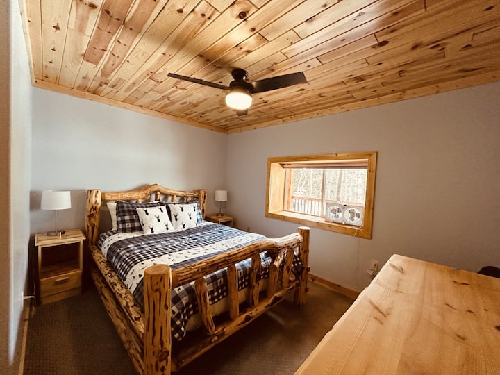 חדר שינה בקומה הראשית