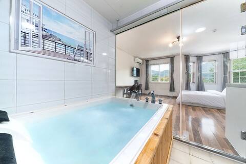 Accommodation with clear air and beautiful nature in Gapyeong