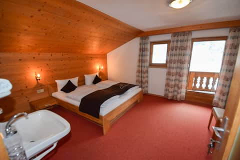 Top performing Airbnb: Holiday home with large garden in Aschau Im Zillertal