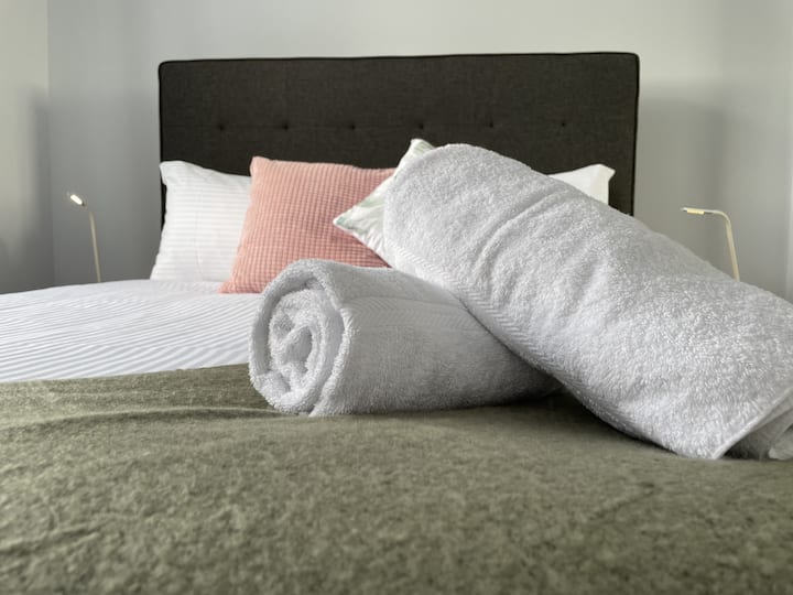 קווי מלון ומגבות