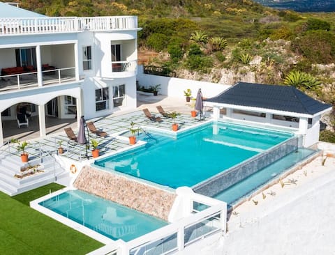 Coral Bay Chateau - Luxury Villa| Treasure Beach