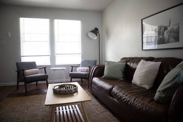 Fort Cavazos Apt: Newly Renovated, Free Parking - Harker Heights, TX