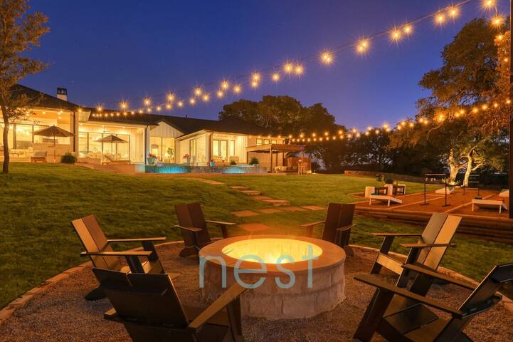 *New* Views | Pool | Hot Tub | Pool Table | Fire Pit | 16 Queen Beds gallery image 3