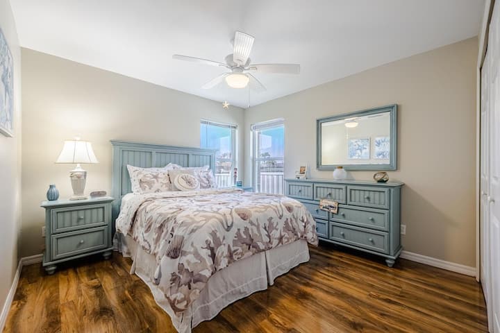 Dhomë gjumi për vizitorët me krevat dopio "queen"