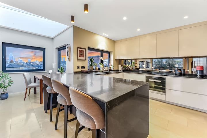 Covent Garden Penthouse – Large Terrace *Central* gallery image 2