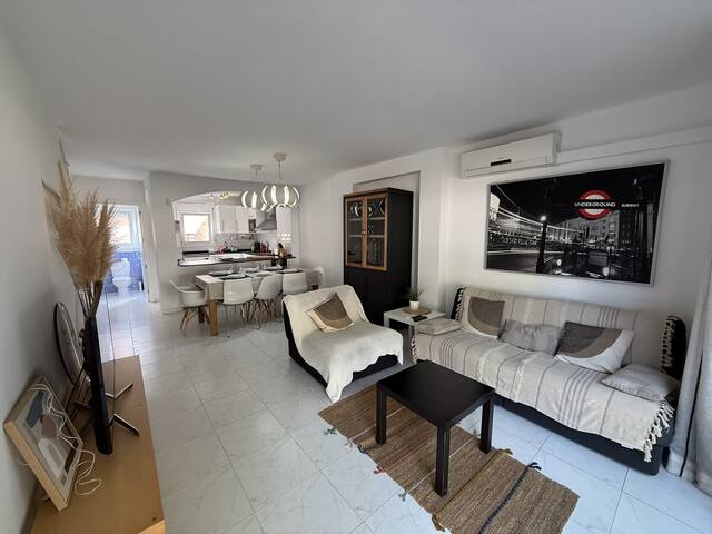 AwayDays | Casa a 100m de playa!