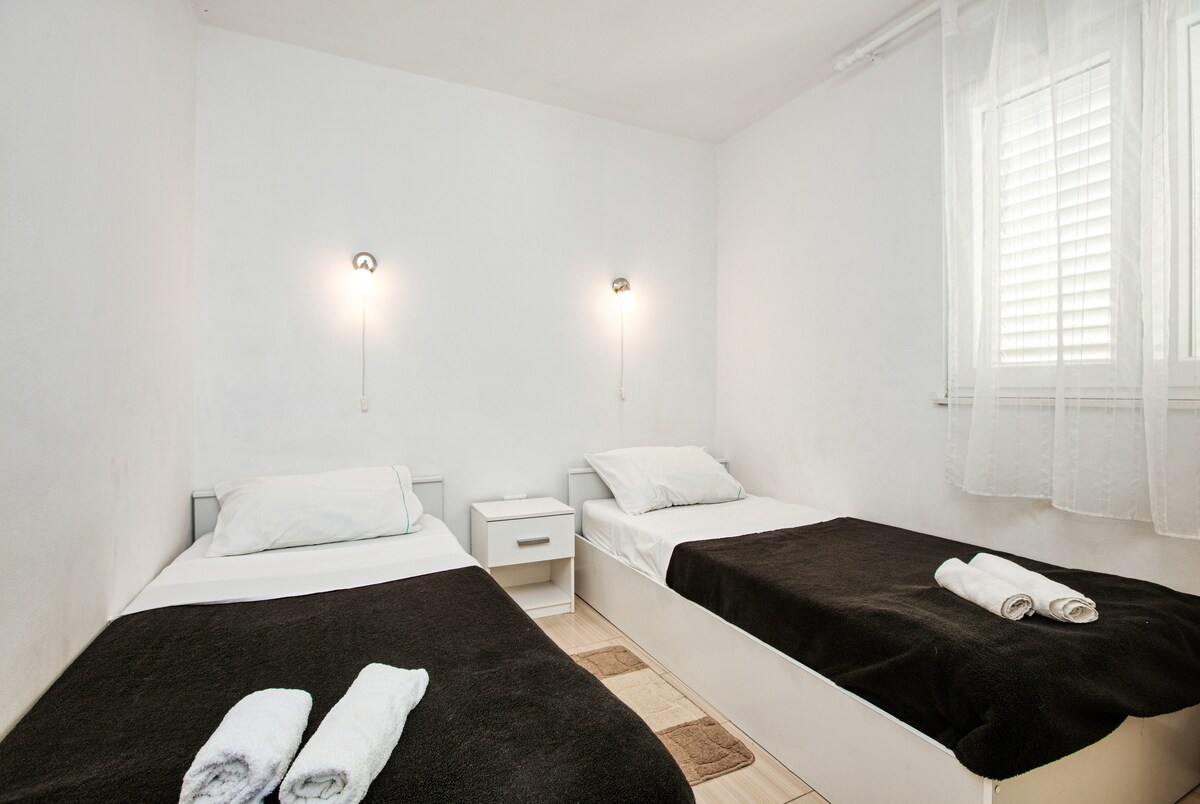 Спалня 2, Повърхност: 10 м²