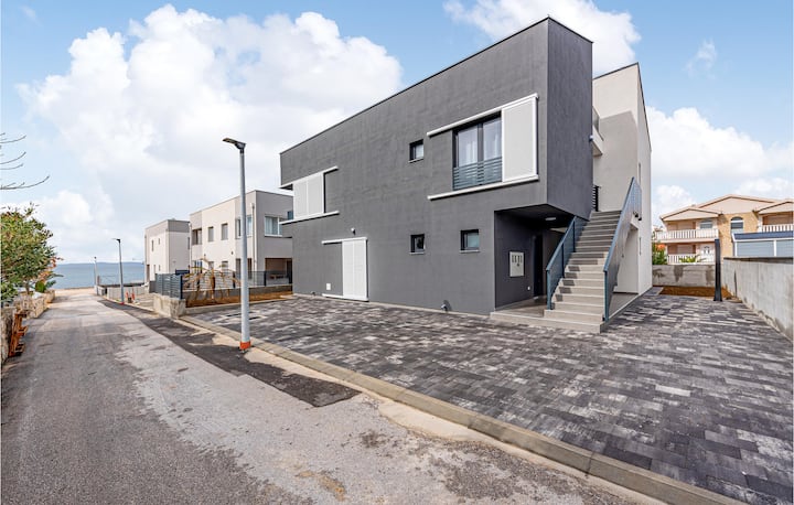 Nice Apartment In Vir With Wifi - Vir