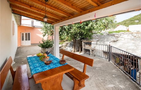Gorgeous home in Peracko Blato with kitchen